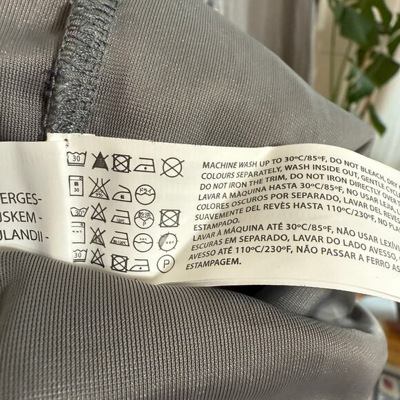 NWT Smash! Okaina Grey Velvet Wrap Dress Gold Dots Velvetcore Women's Small - Picture 11 of 16